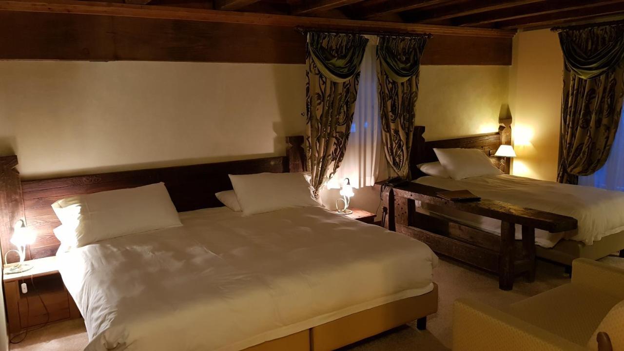Relais Du Chateau Blanc Ла-Тюїль Екстер'єр фото